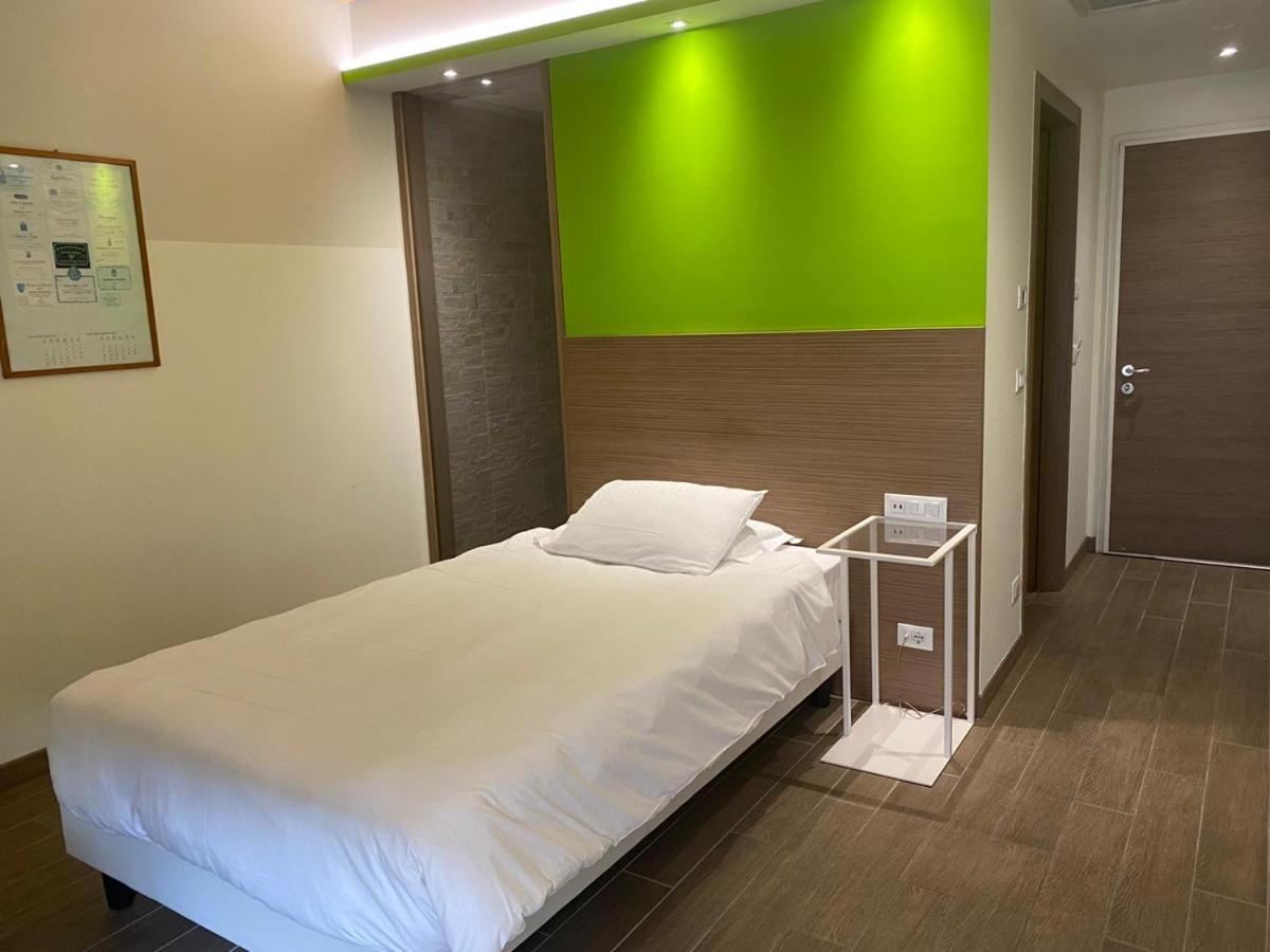 Hotel Marelet Treviglio Exterior foto
